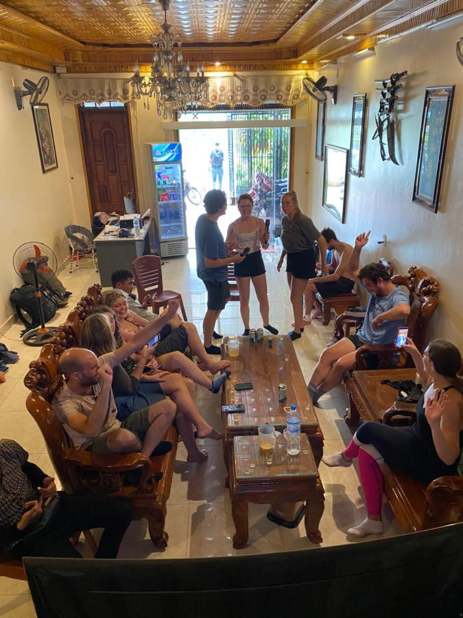 Hg Hostel Provide Tours & Motorbikes Ha Giang Exterior foto