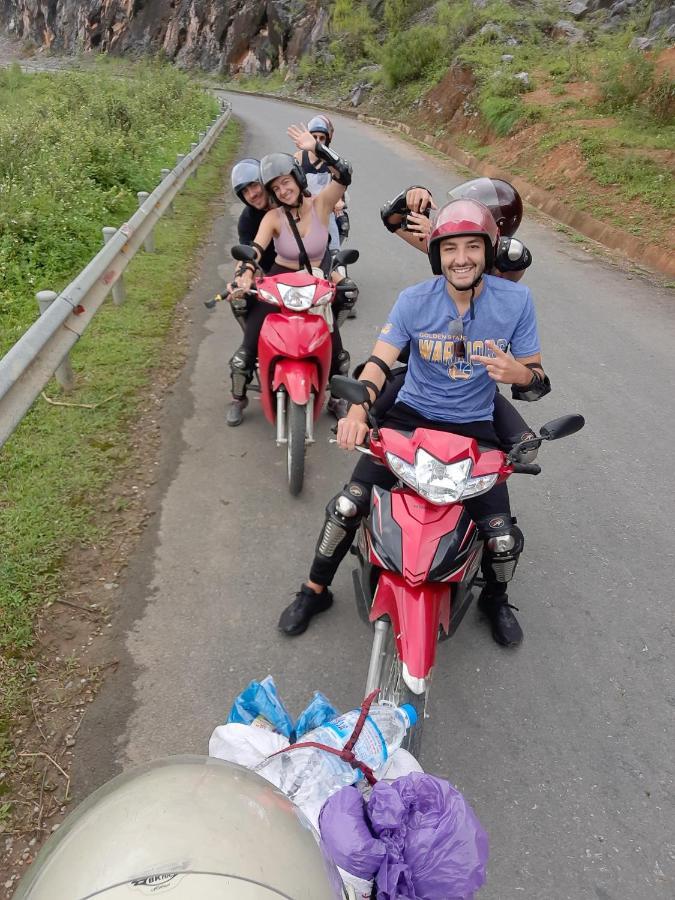 Hg Hostel Provide Tours & Motorbikes Ha Giang Exterior foto